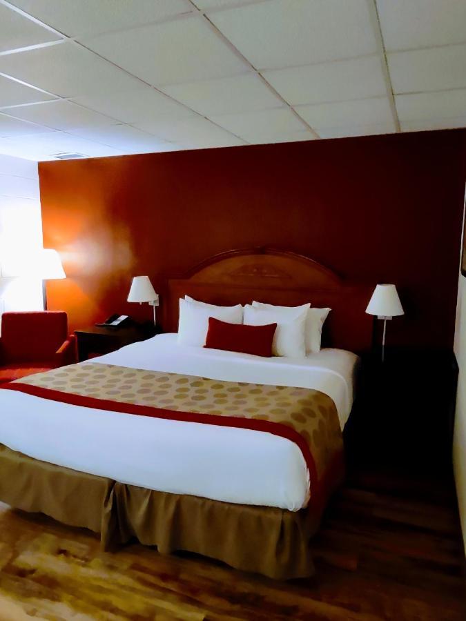 Ramada By Wyndham Albert Lea Exterior foto