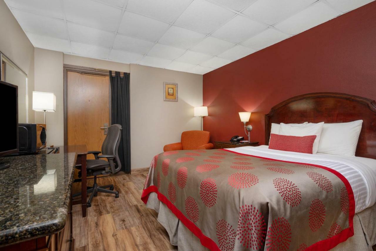 Ramada By Wyndham Albert Lea Exterior foto